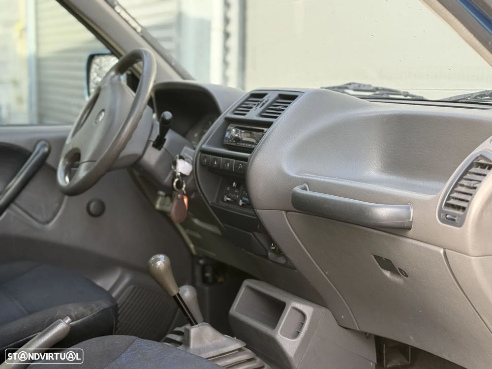 Nissan Terrano II 2.7 LX - 14