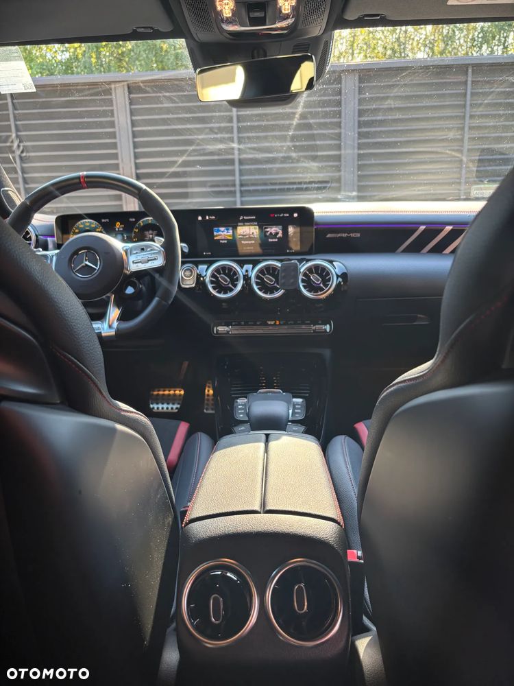 Mercedes-Benz CLA - 8