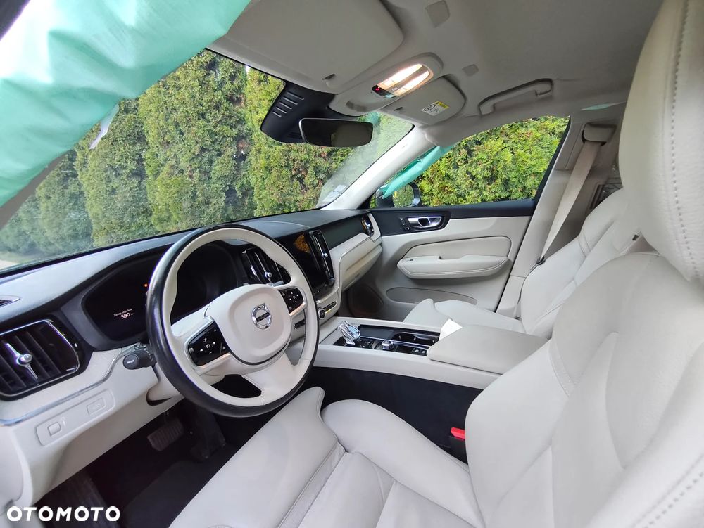 Volvo XC 60 - 30