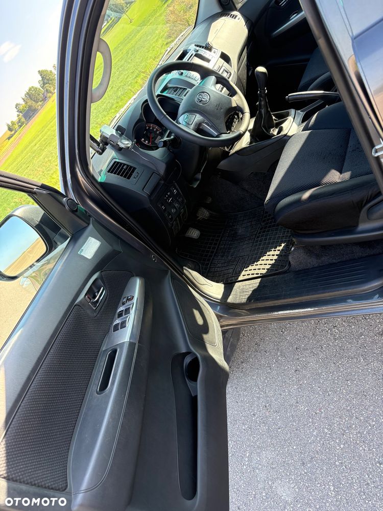 Toyota Hilux - 6