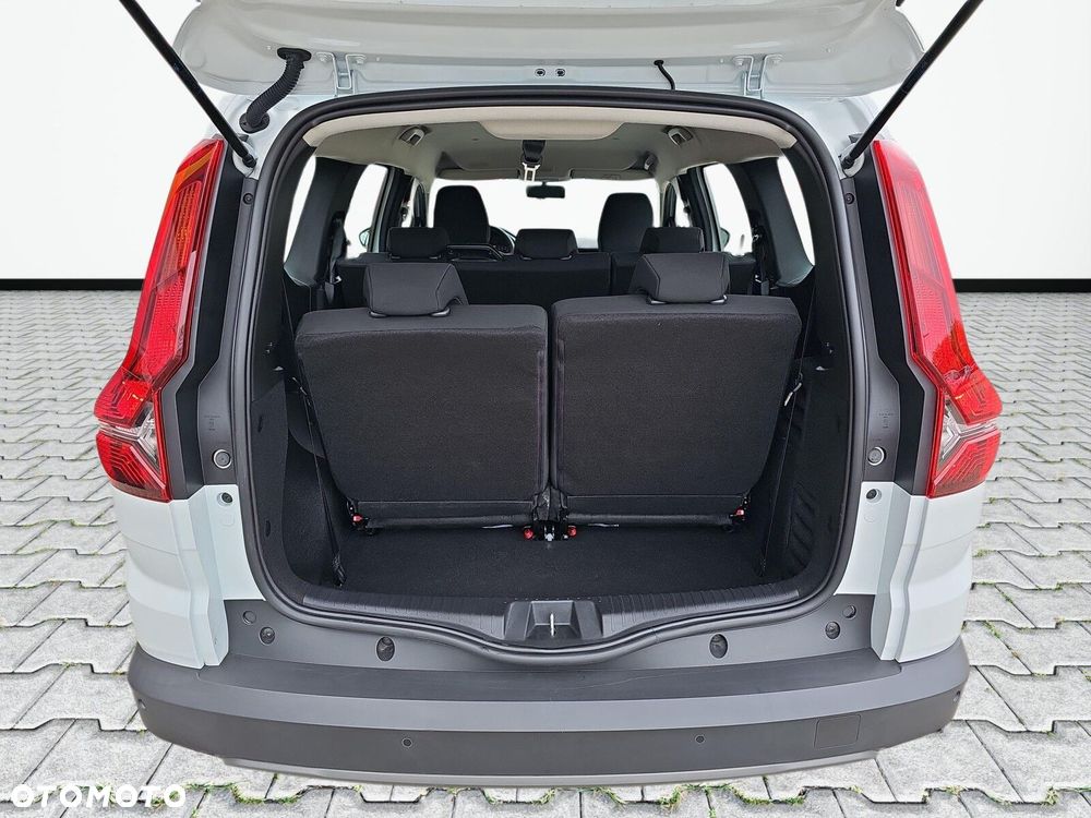 Dacia Jogger 1.0 TCe Essential 7os - 35