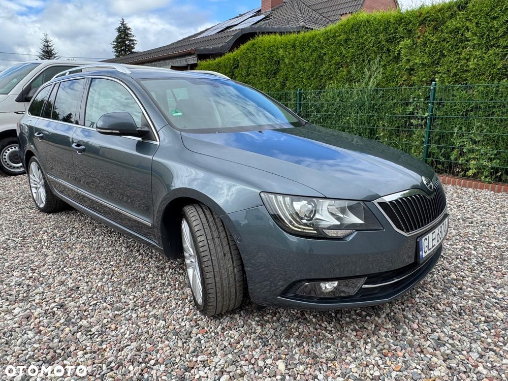 Skoda Superb 2.0 TDI Elegance DSG - 3