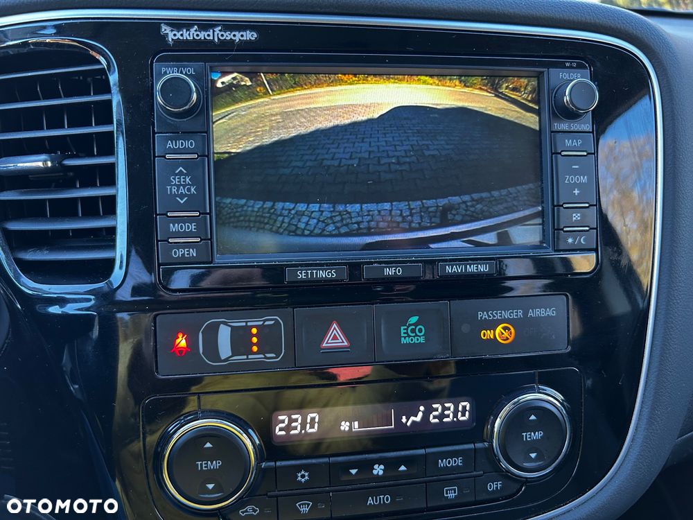 Mitsubishi Outlander 2.0 4WD Top - 29