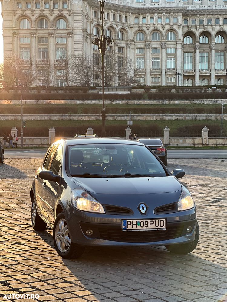 Renault Clio - 2