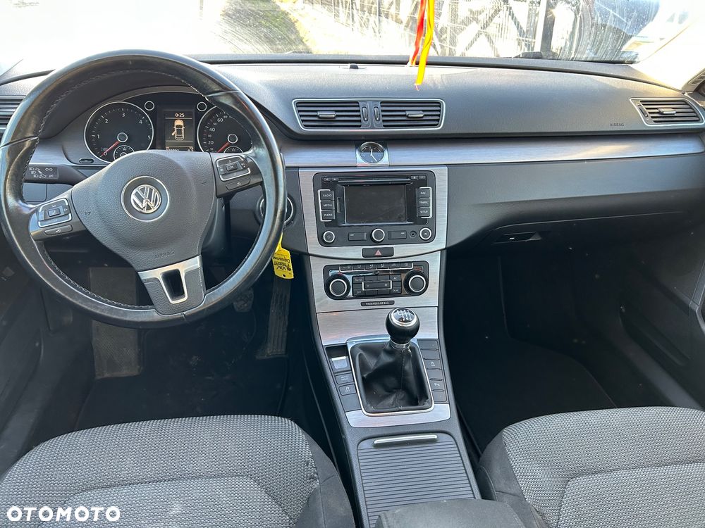Volkswagen Passat - 29