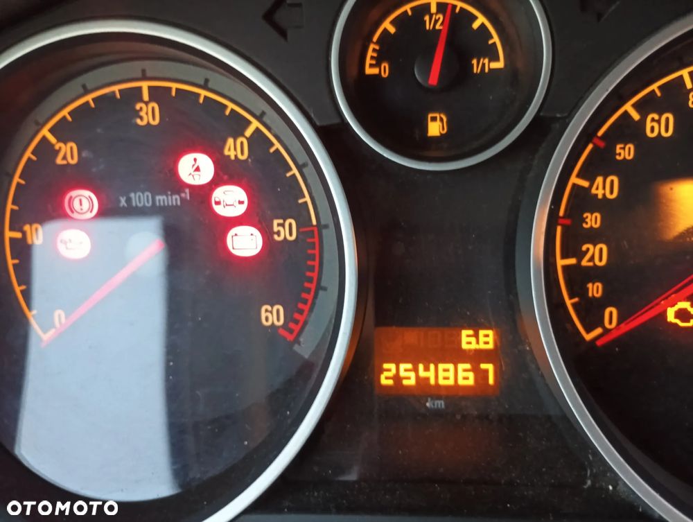 Opel Zafira 1.9 CDTI 111 - 4