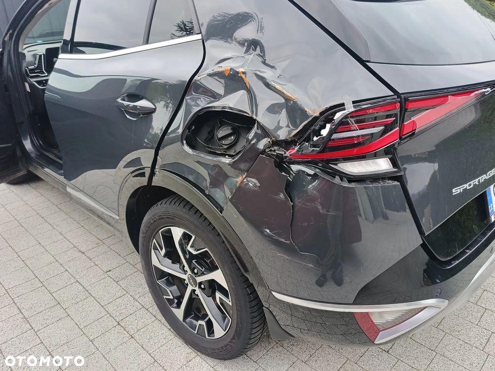 Kia Sportage 1.6 T-GDI HEV Business Line 4WD - 6