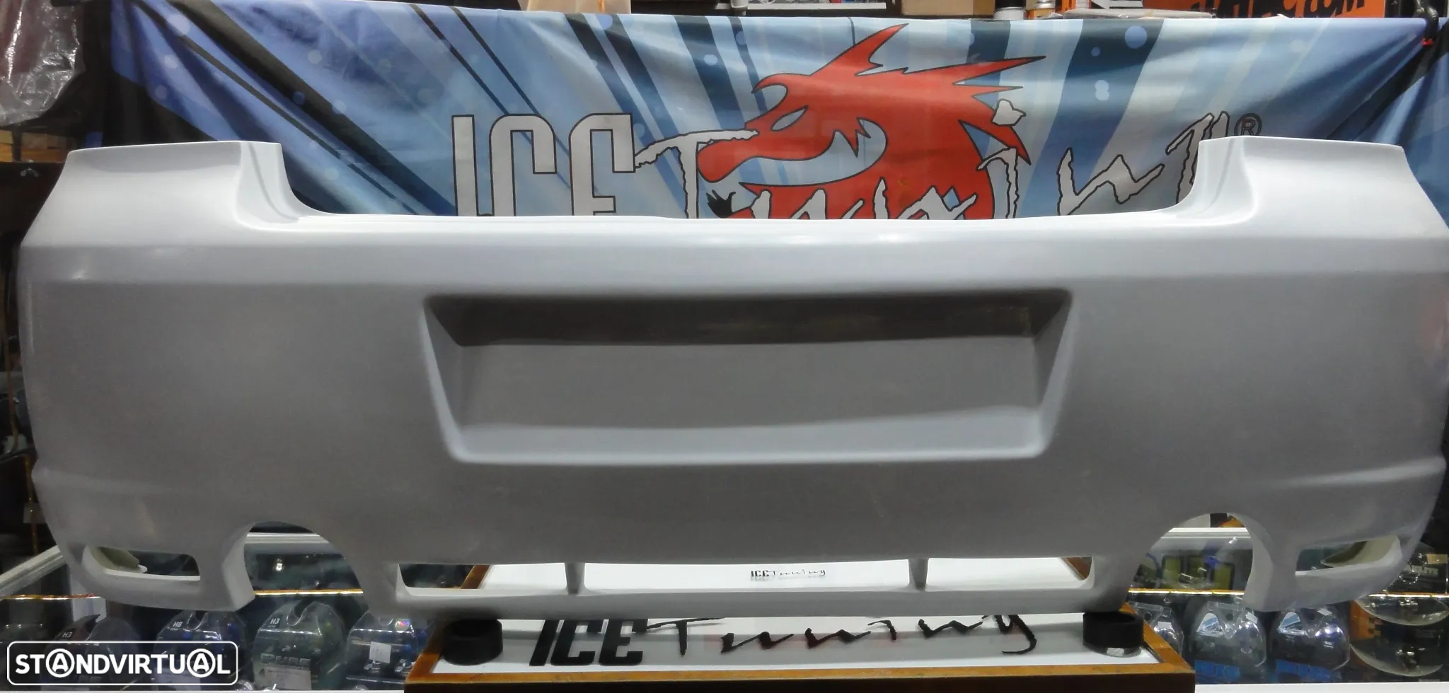 Kit completo para VW Golf 4 / IV 98-03 R32 look em plástico ABS e fibra (para-choques frontal + traseiro + embaladeiras + aileron) - 19