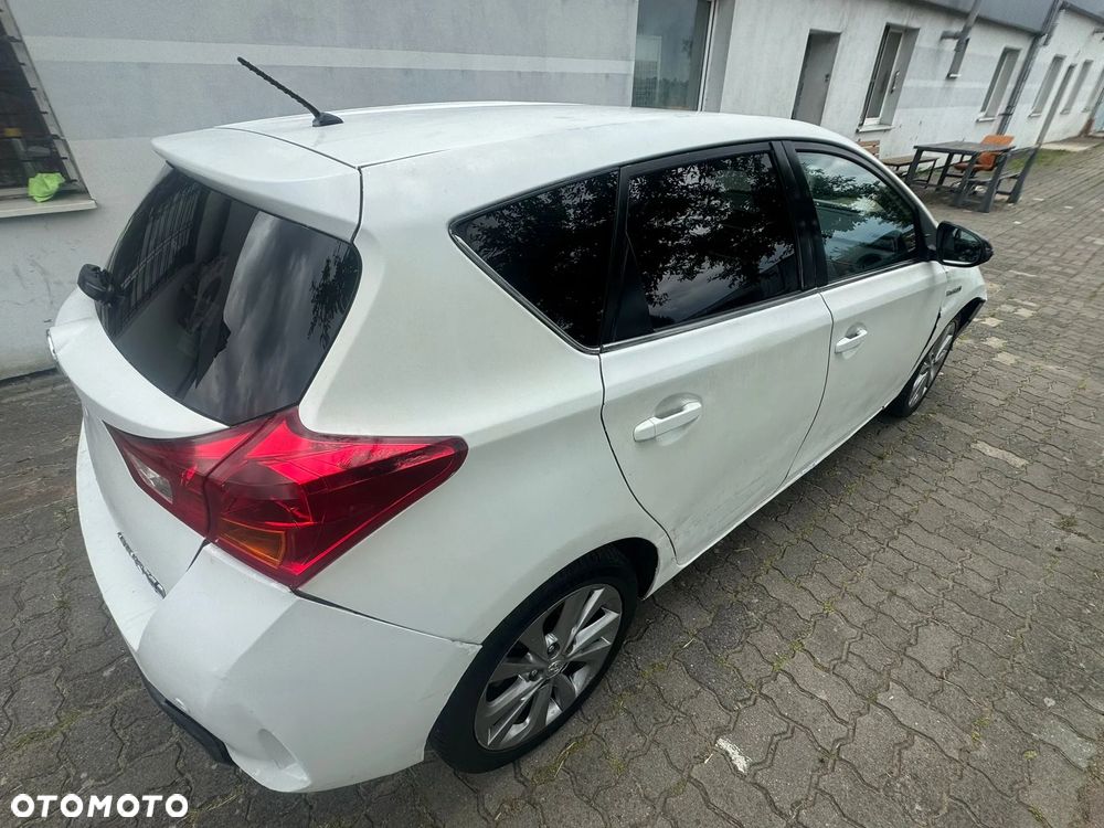 Toyota Auris - 11