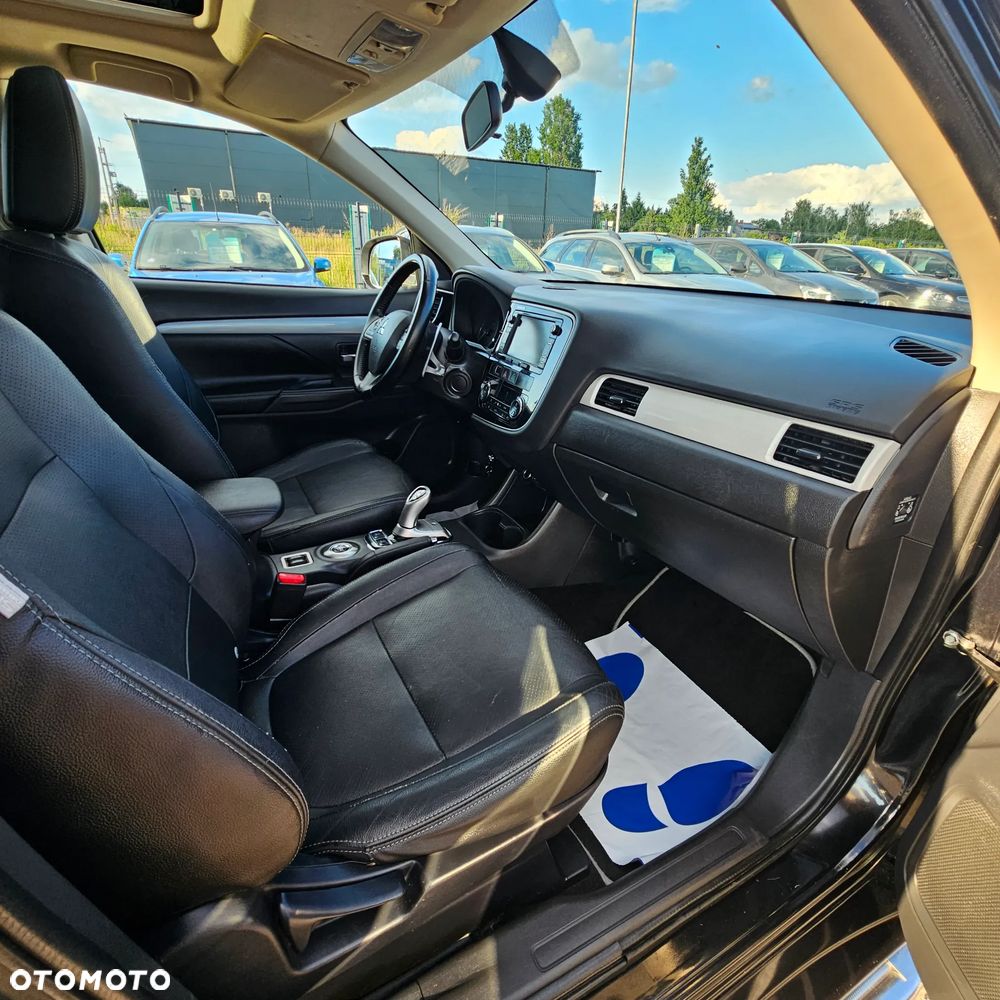 Mitsubishi Outlander 2.0 4WD - 18