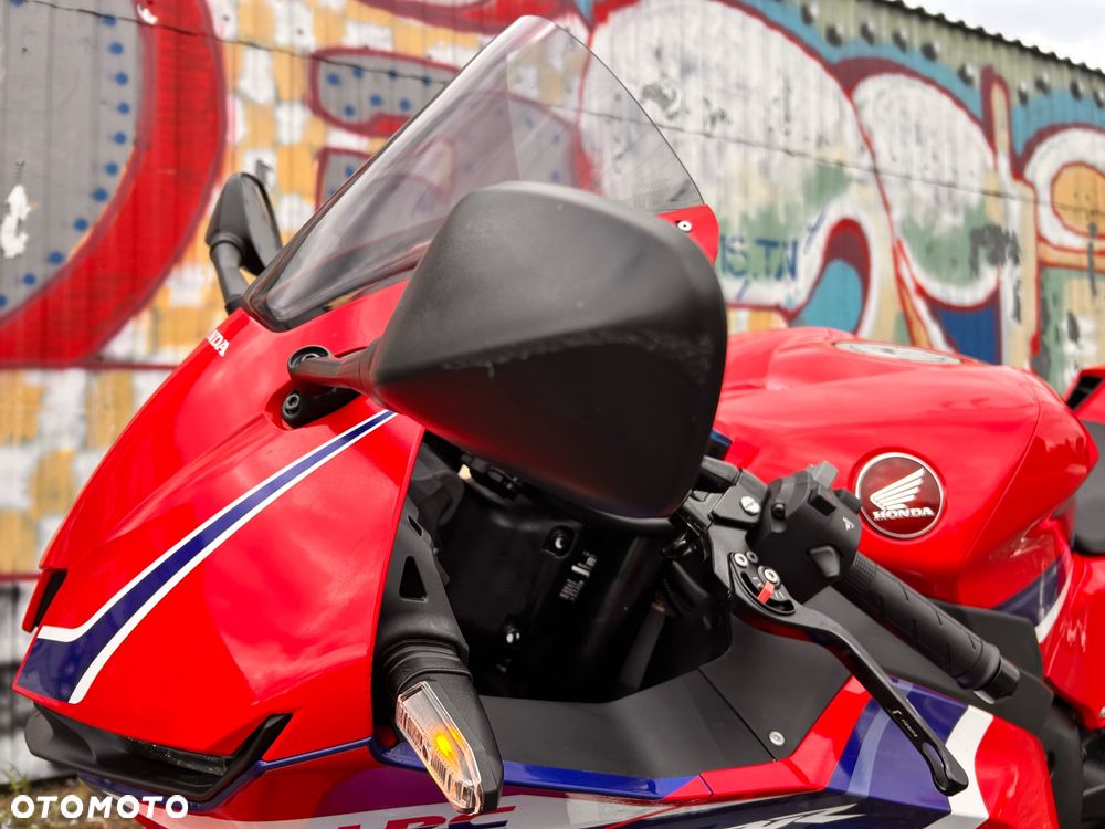 Honda CBR - 12