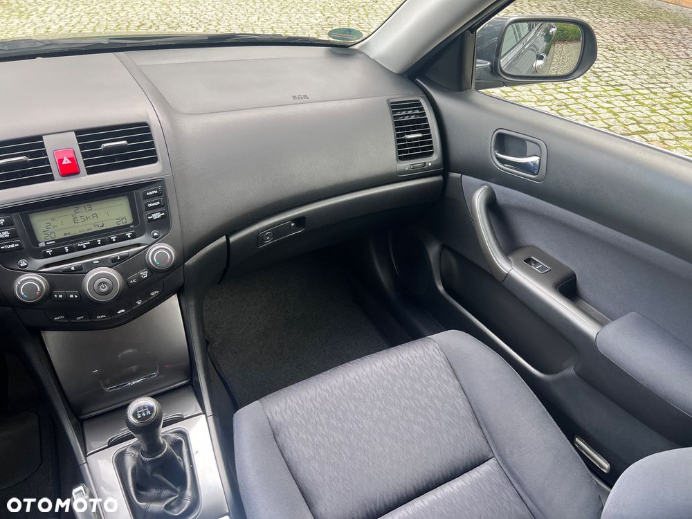Honda Accord 2.0 Comfort - 26