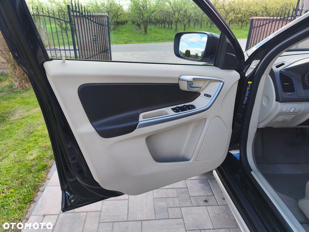 Volvo XC 60 2.4D AWD Summum - 32