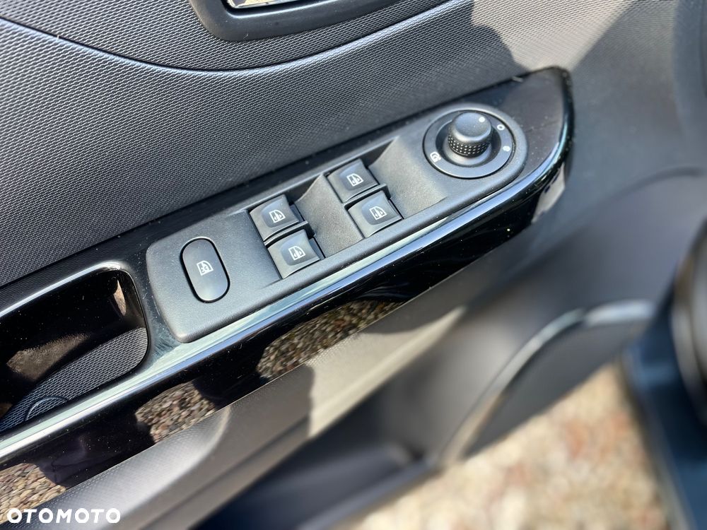 Renault Captur - 22