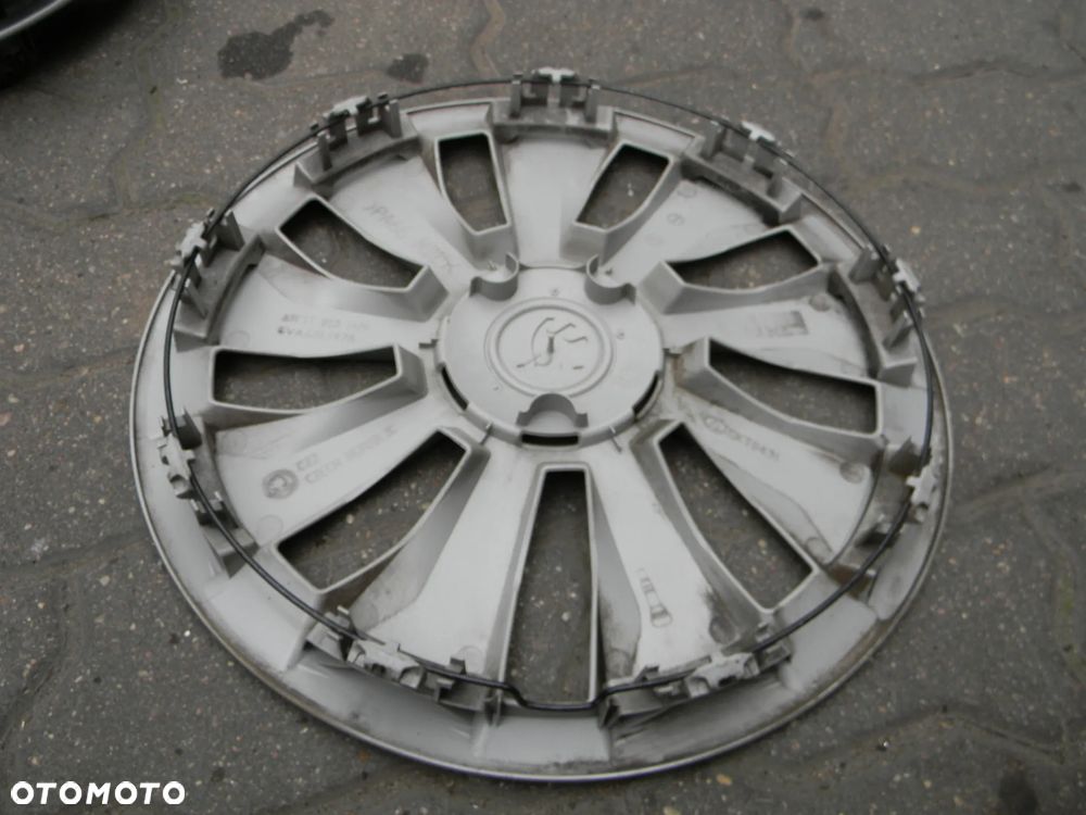 kołpak 15"  SKODA FABIA III ROOMSTER RAPID - 3