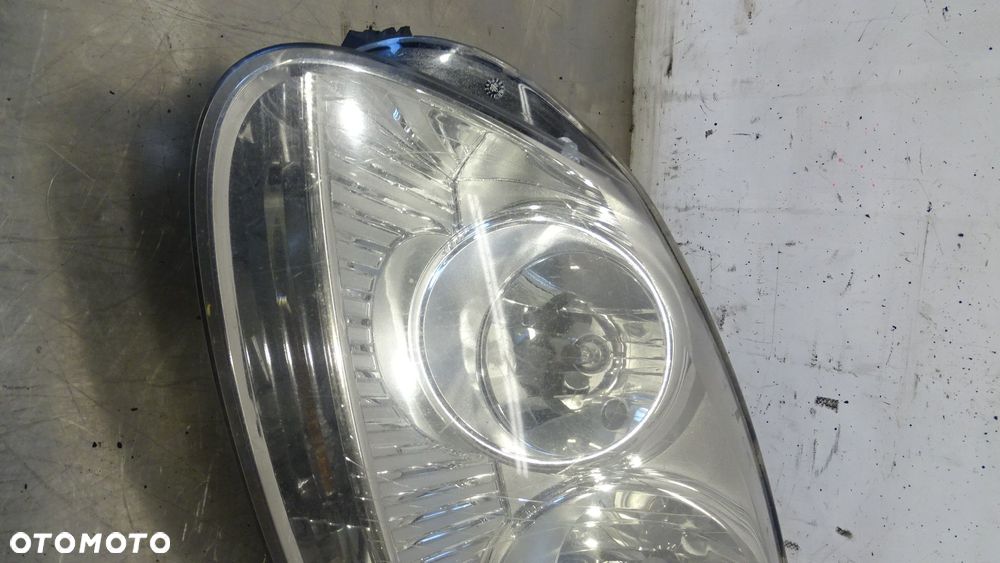 LAMPA LEWA PRZEDNIA VOLKSWAGEN GOLF V 2.0SDI 1K6941005N - 2