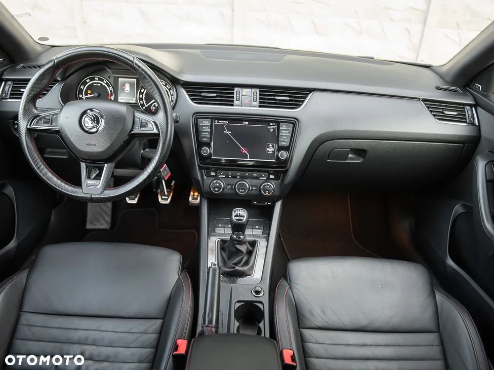 Skoda Octavia 2.0 TSI RS - 27