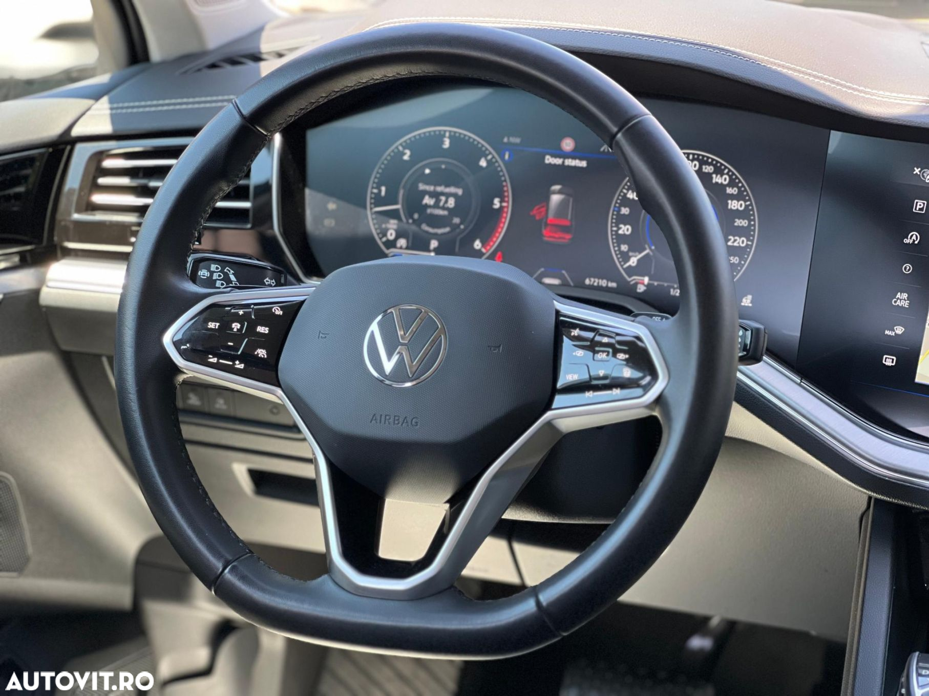 Volkswagen Touareg V6 TDI 4MOTION Elegance - 12