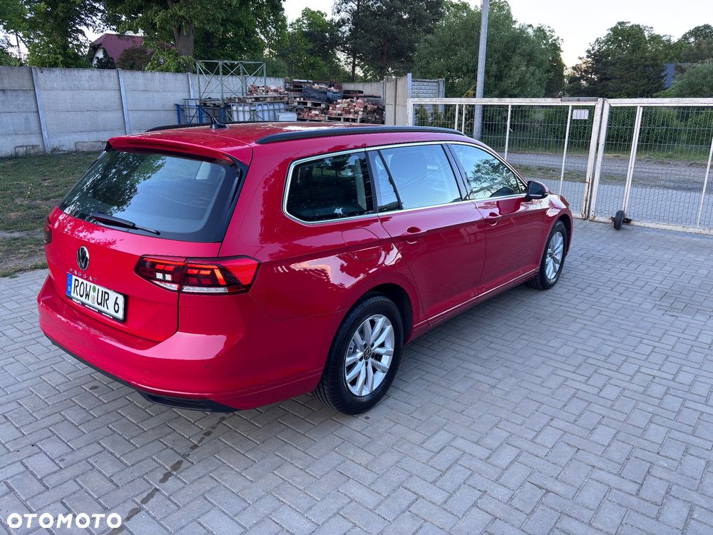 Volkswagen Passat Variant 2.0 TDI SCR DSG BlueMotion Comfortline - 12