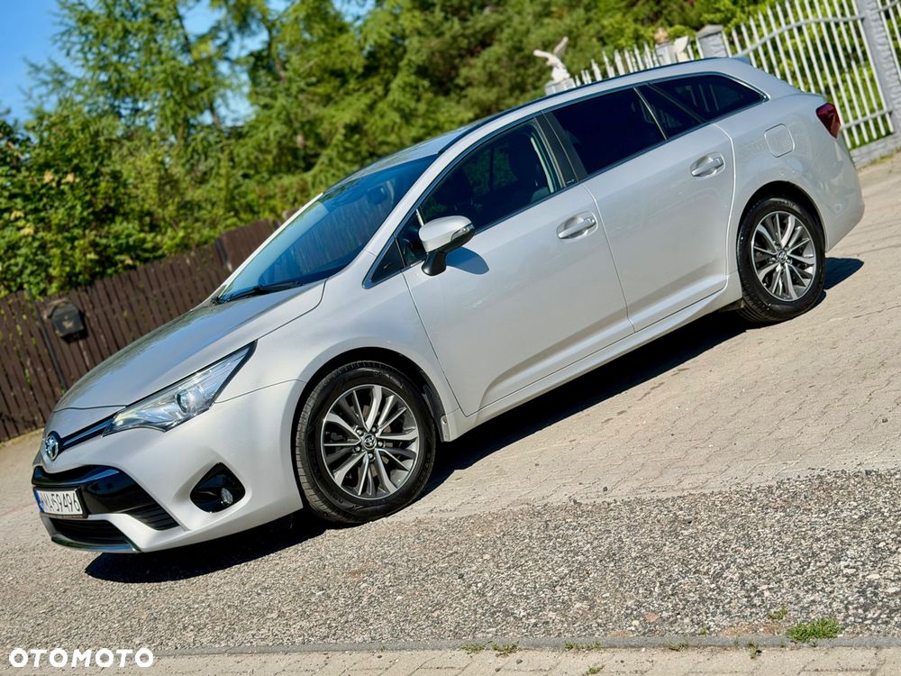 Toyota Avensis 2.0 D-4D Prestige - 29