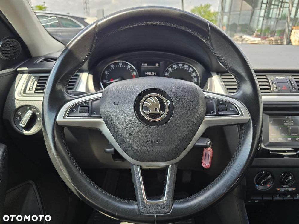 Skoda RAPID 1.2 TSI Ambition - 28