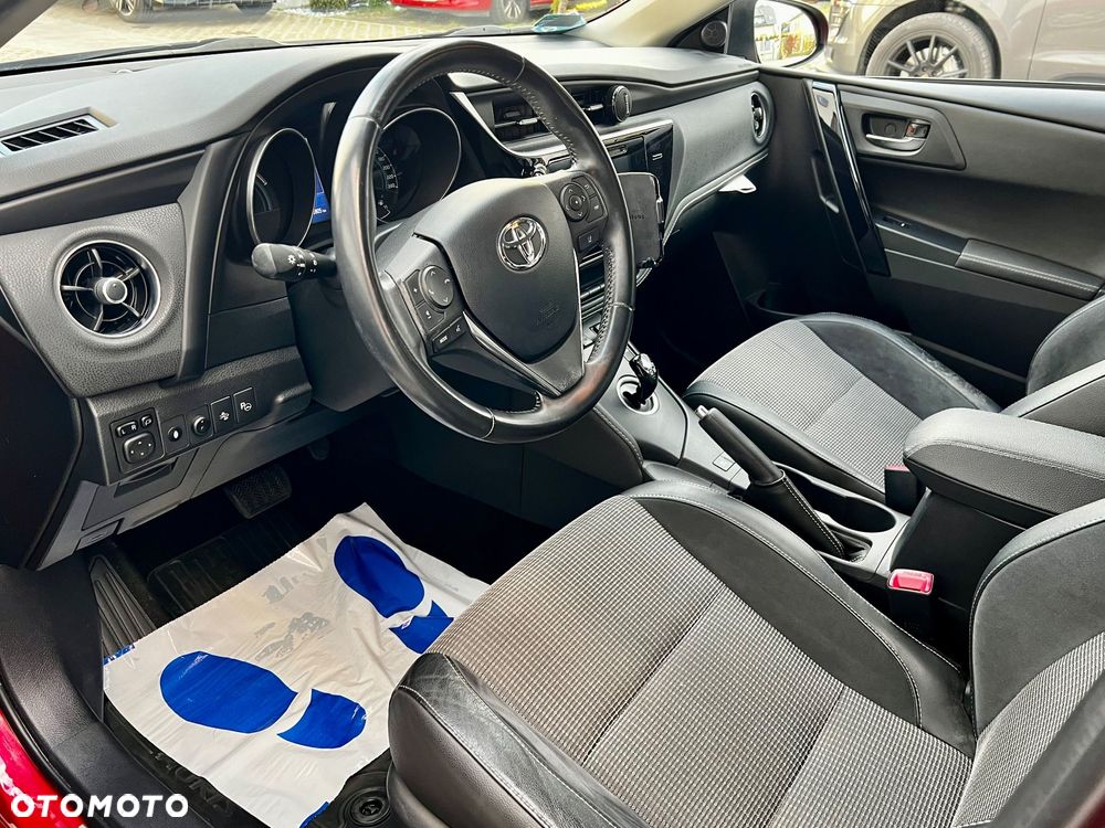 Toyota Auris - 10