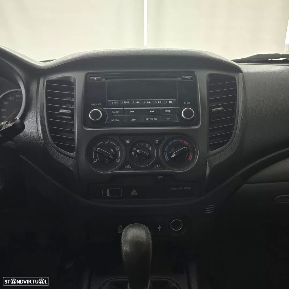 Mitsubishi L200 2.4 DI-D CD Invite 4WD - 19