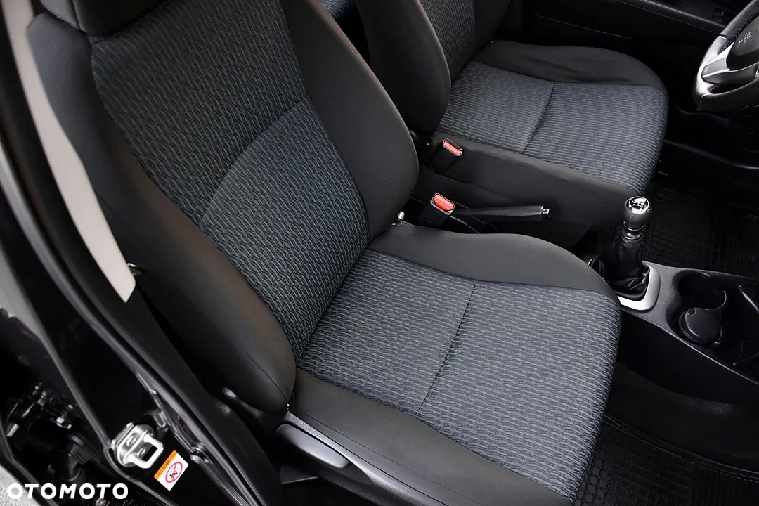 Toyota Yaris 1.33 Business Edition - 29