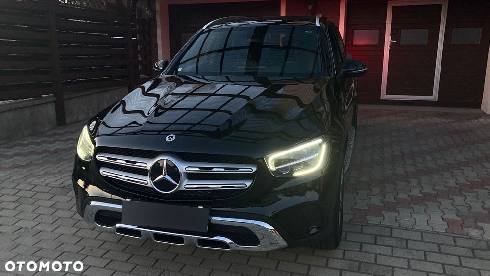 Mercedes-Benz GLC 300 4-Matic - 4