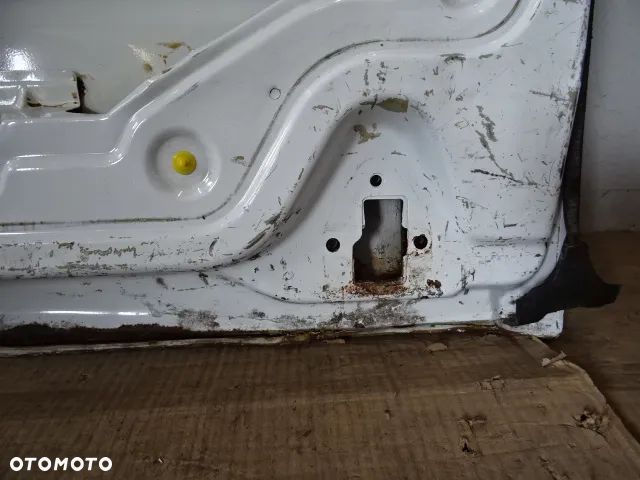 DRZWI SKRZYDŁO PRAWY TYŁ PRAWE TYLNE RENAULT TRAFIC II LAK:0D31 NR1614 - 17