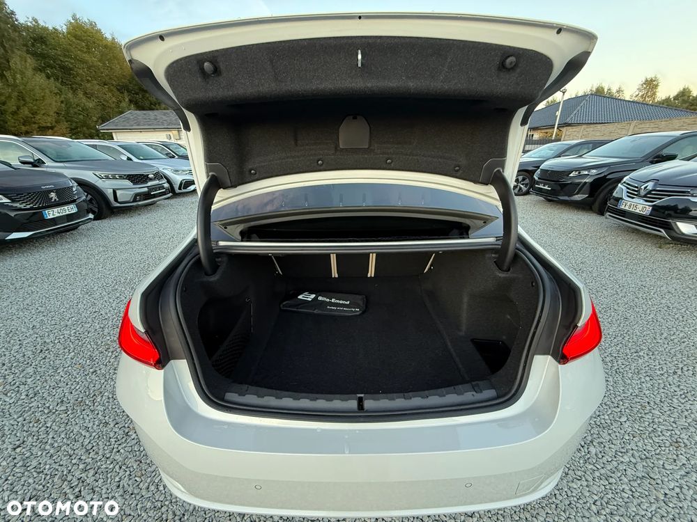 BMW Seria 3 - 32