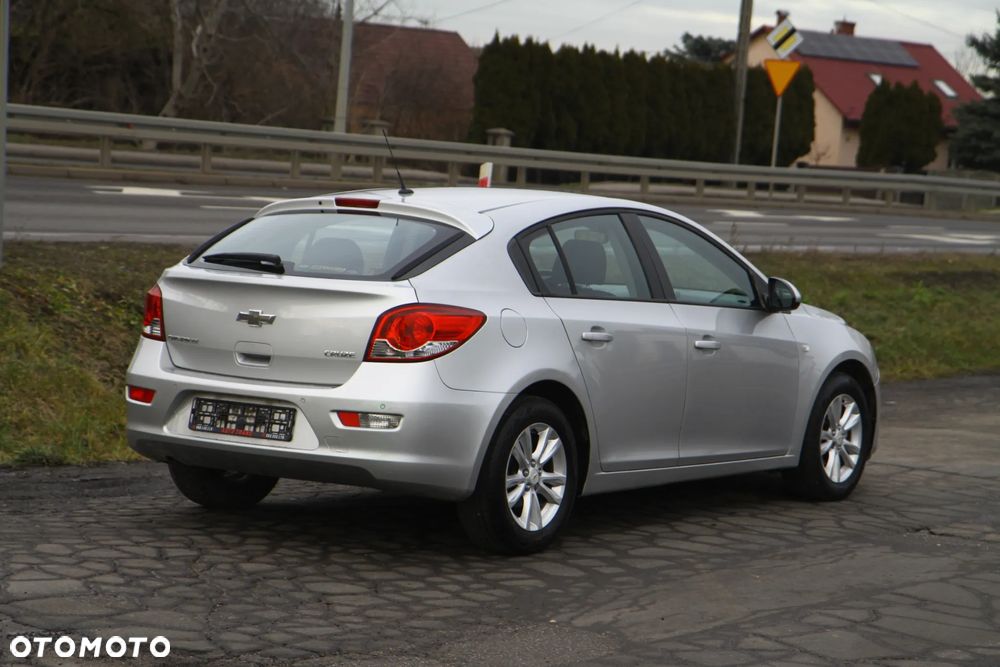 Chevrolet Cruze 1.8 LT - 2