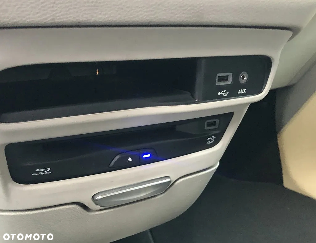 Chrysler Pacifica - 26