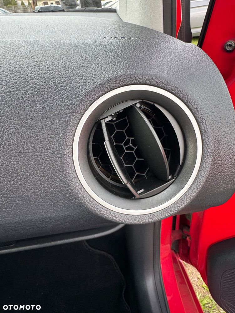 Volkswagen up! 1.0 white - 26