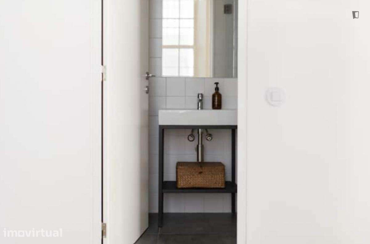 Quarto - localizado em Massarelos Porto - Grande imagem: 4/43