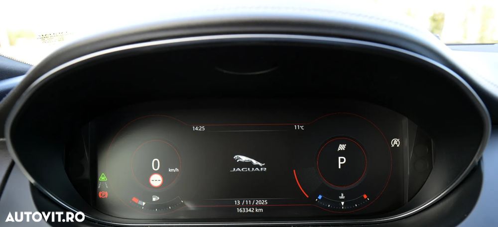 Jaguar E-Pace D180 AWD Aut. R-Dynamic HSE - 33