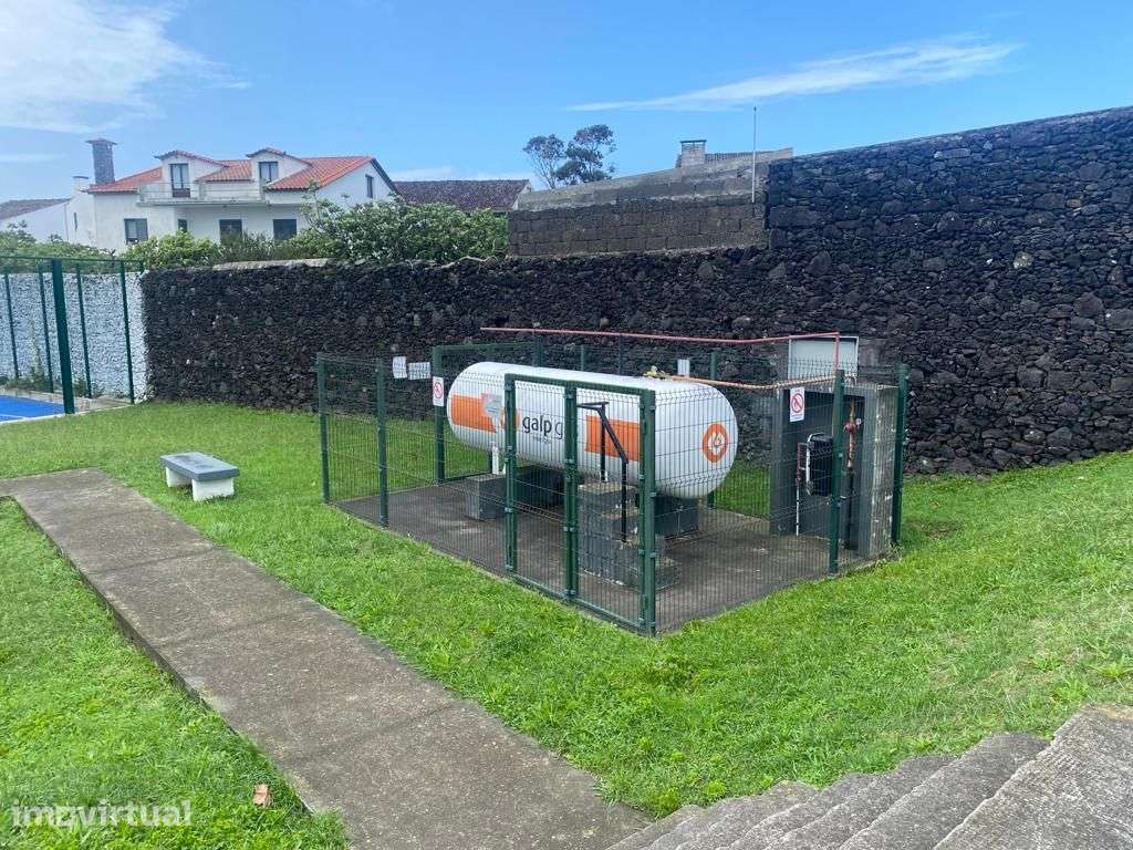 Lote urbano destinado a comercio e habitação, Ribeira Grande - Grande imagem: 5/6