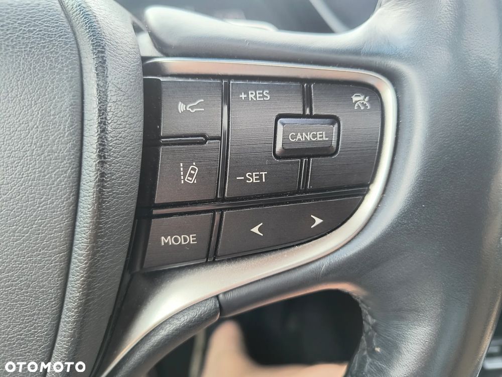 Lexus ES 300h Business Edition + - 25