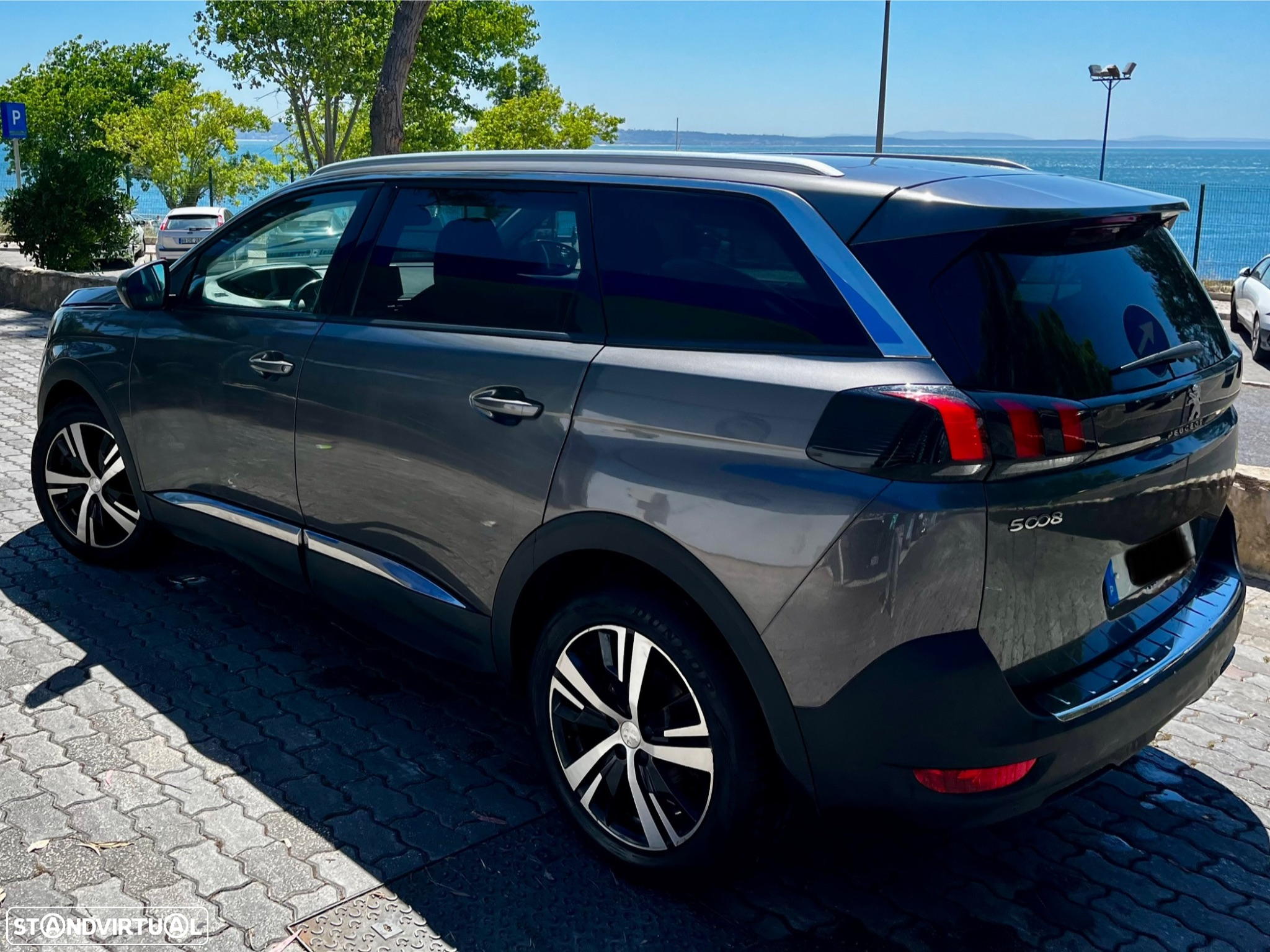Peugeot 5008 1.5 BlueHDi Allure EAT8 - 4