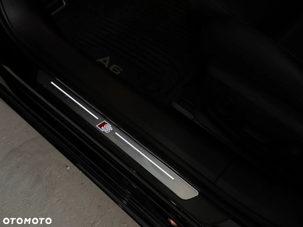Audi A6 Avant 40 TDI quattro S tronic S line - 36