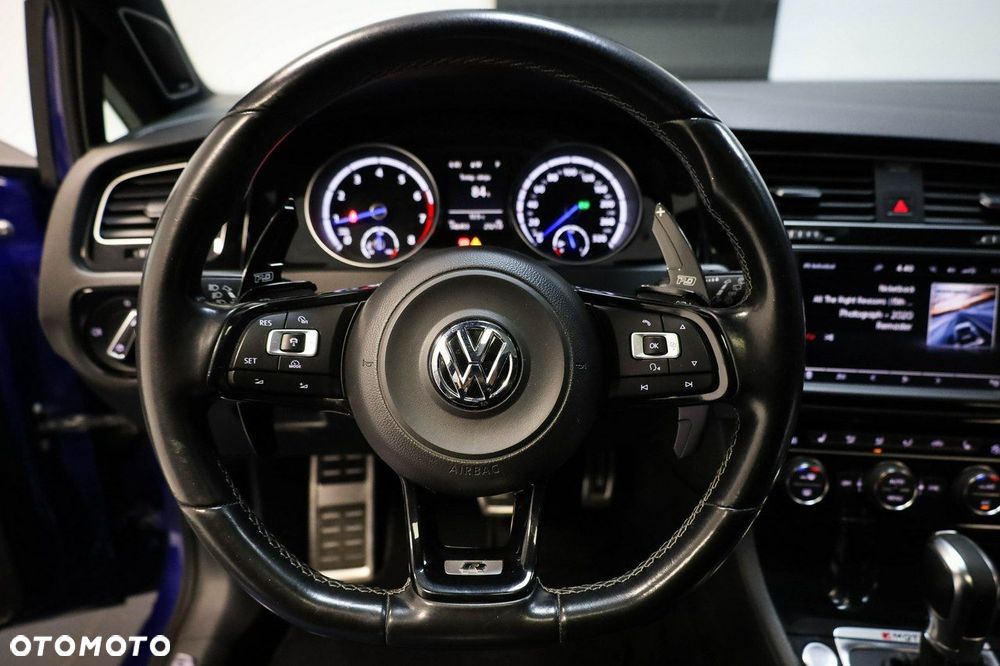 Volkswagen Golf - 21