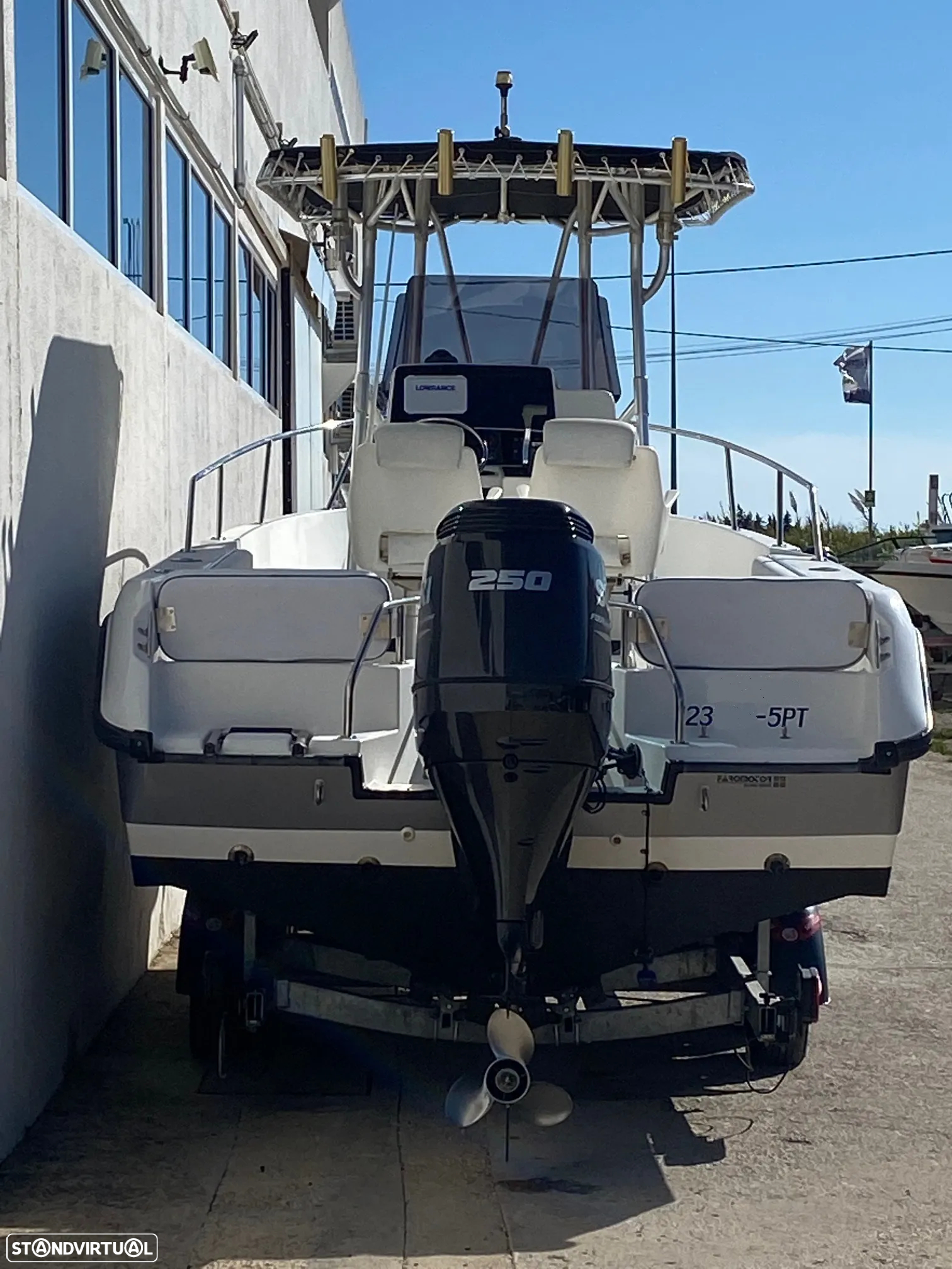 Boston Whaler Outrage 21 - 8