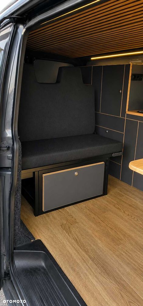 Volkswagen Transporter - 5