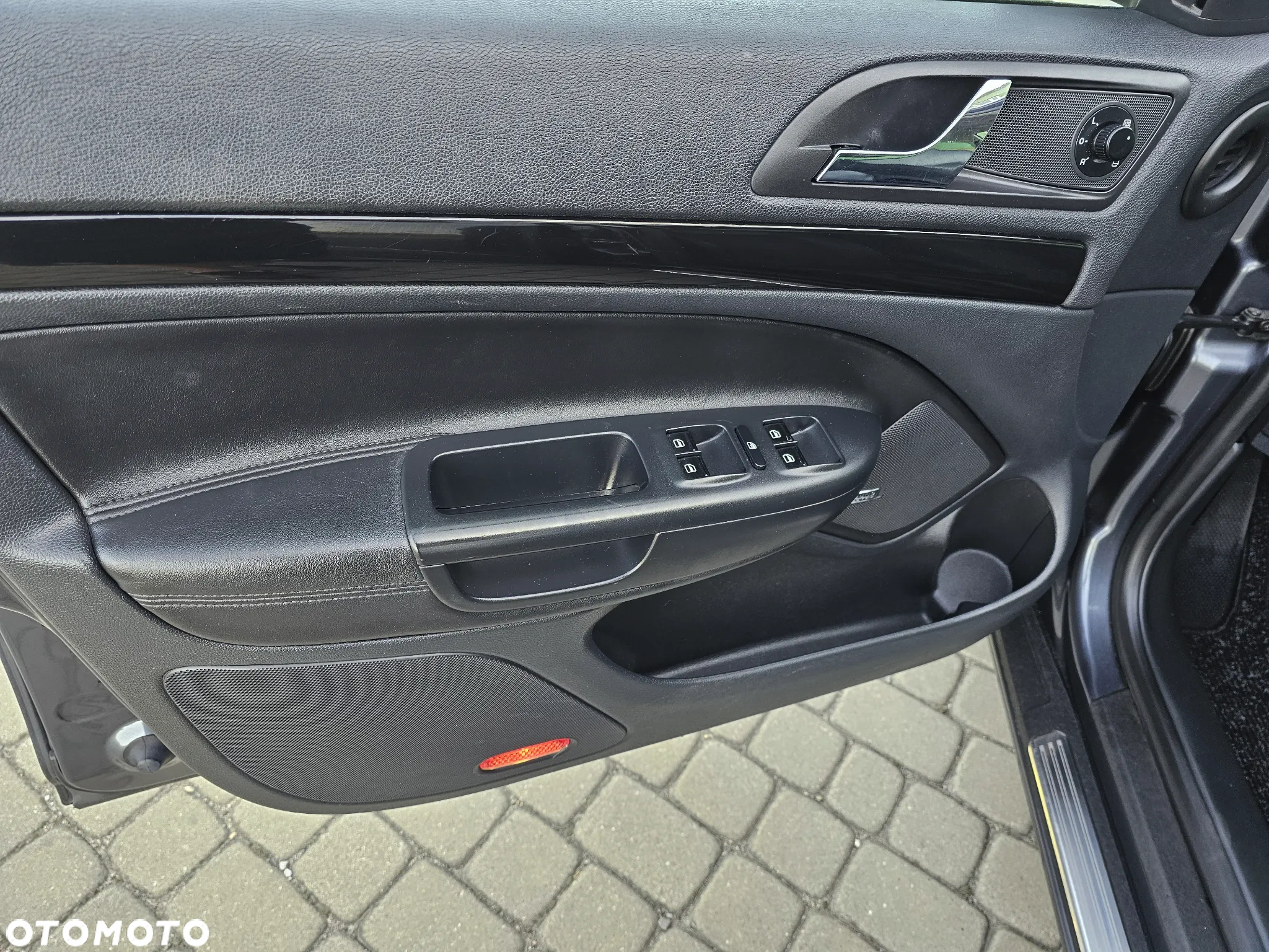 Skoda Octavia Combi 1.8 TSI DSG Laurin & Klement - 13