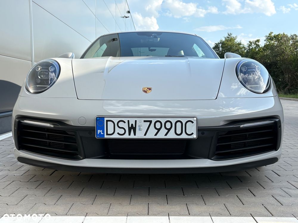 Porsche 911 Carrera 4 - 4