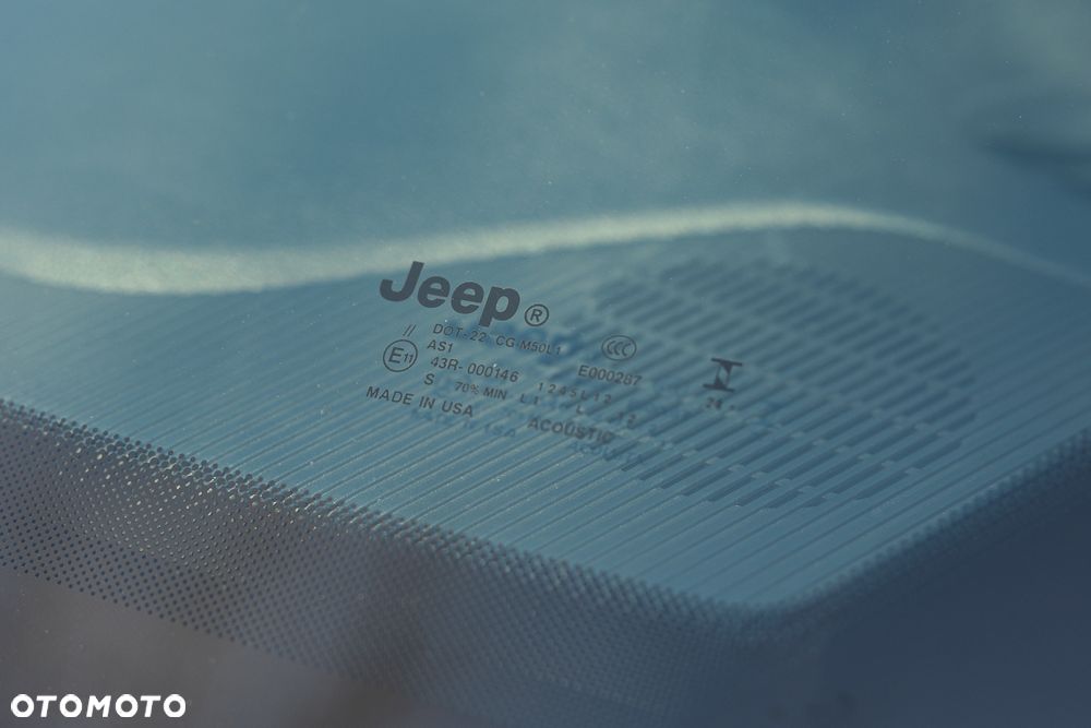 Jeep Grand Cherokee - 19