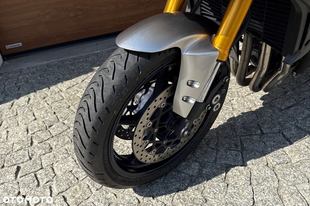 Yamaha FZ - 19