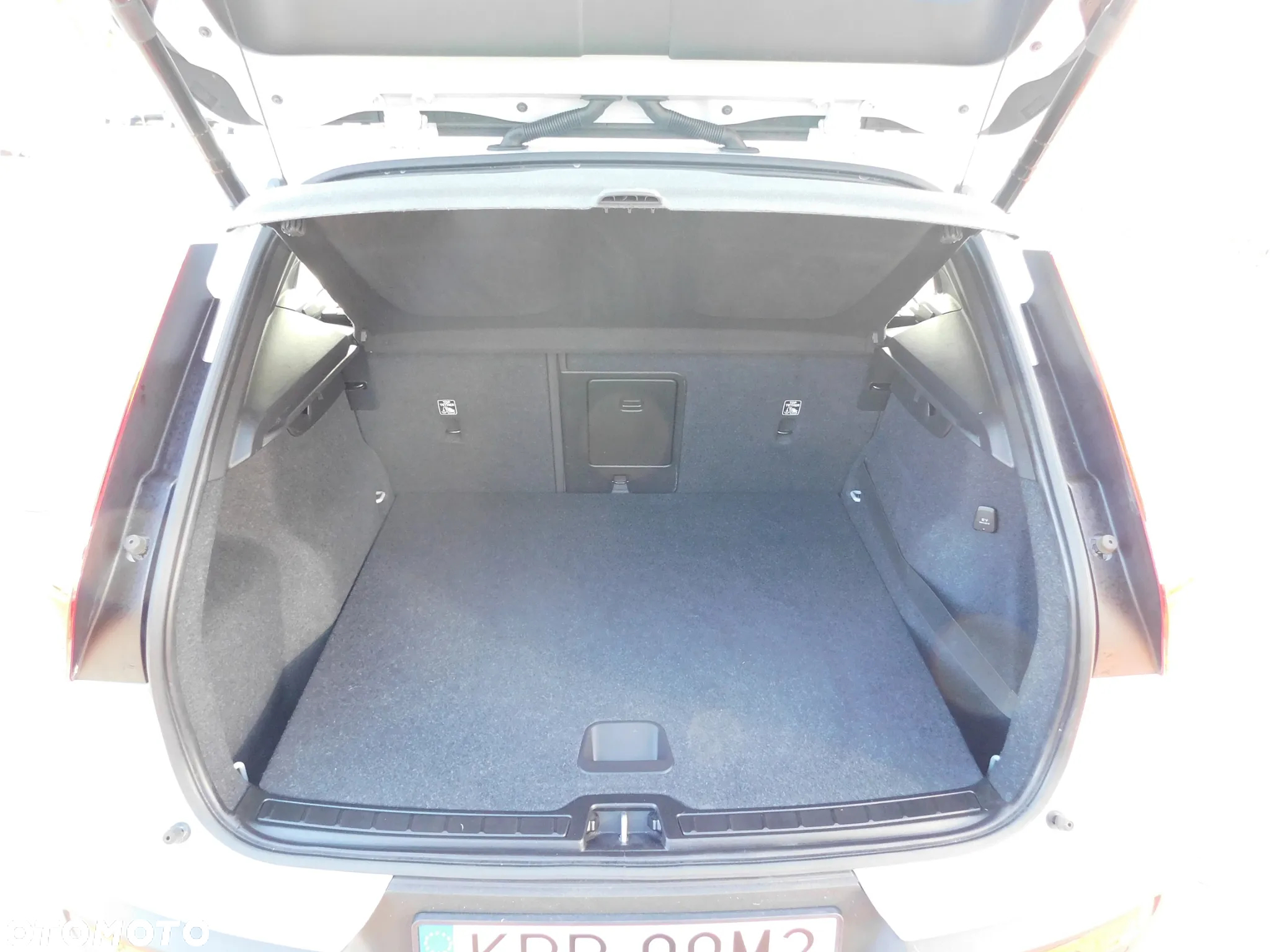 Volvo XC 40 T5 Plug-In Hybrid Momentum - 18
