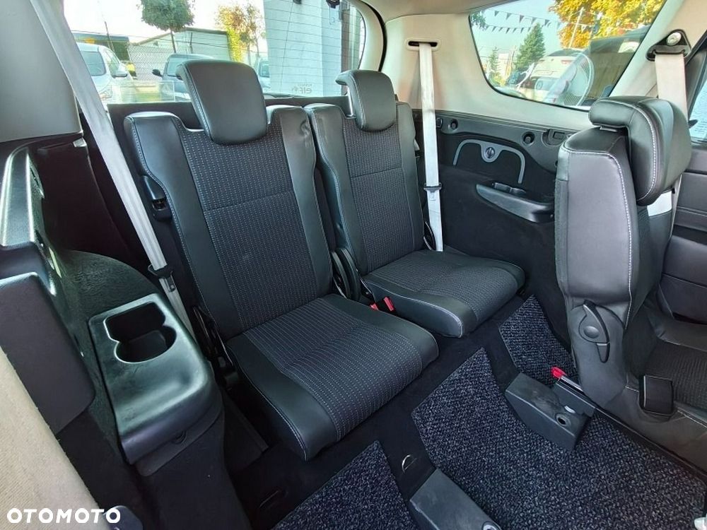 Renault Grand Scenic - 16