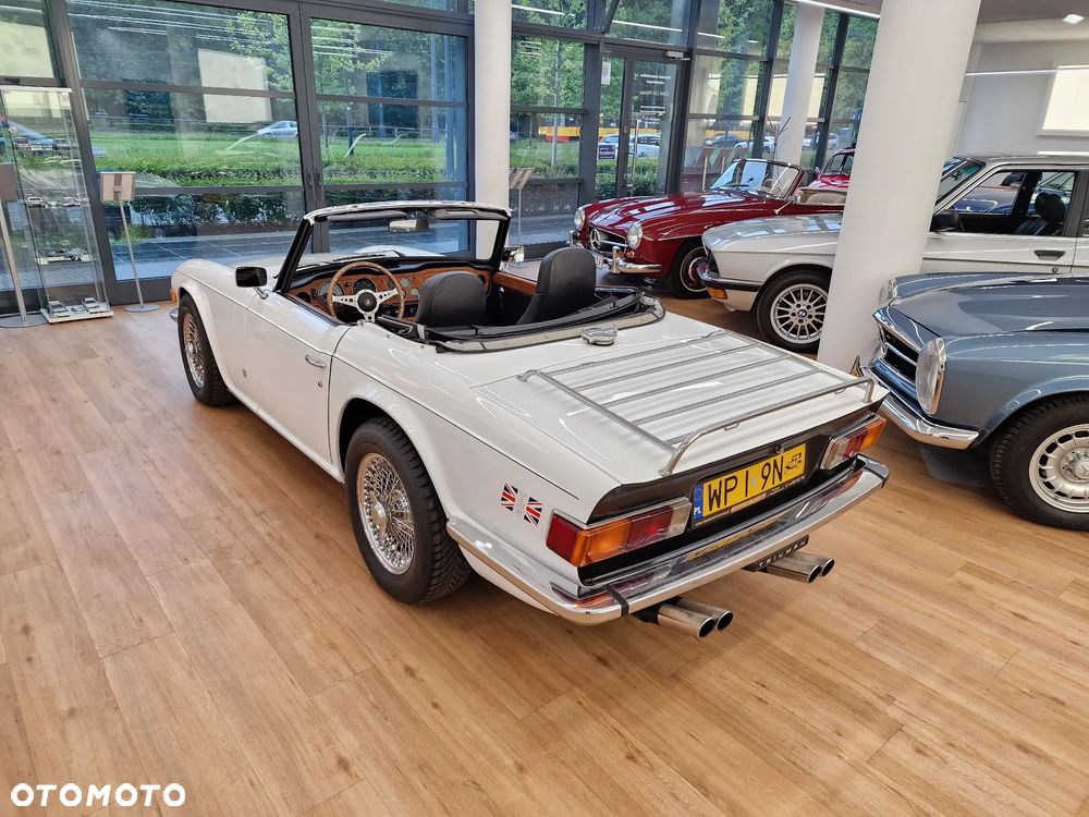 Triumph TR6 - 4